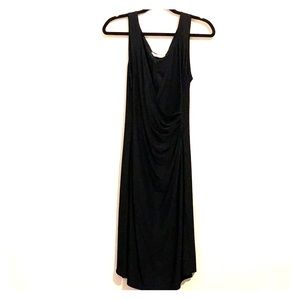 Black sleeveless VNeck scoop dress